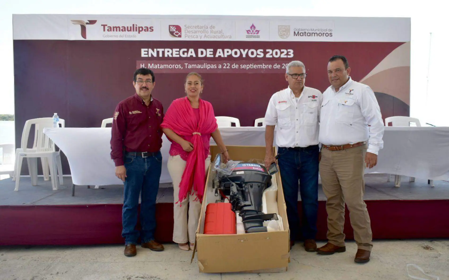 Pescadores de Tamaulipas reciben motores ecológicos 